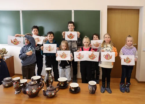 Мастер-класс по росписи керамики для школьников из села Нагорье