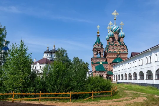«Кто без греха, пусть первый бросит камень»