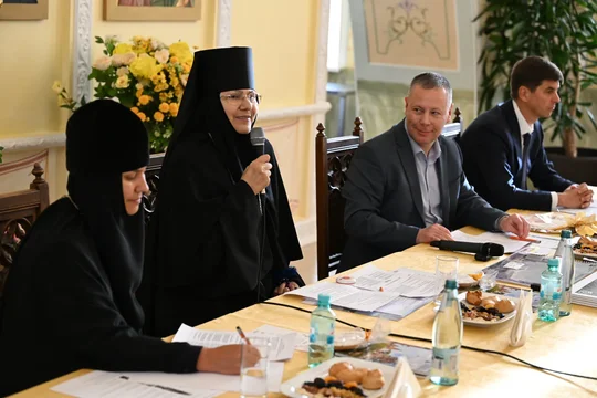 Выездное совещание губернатора по развитию монастыря