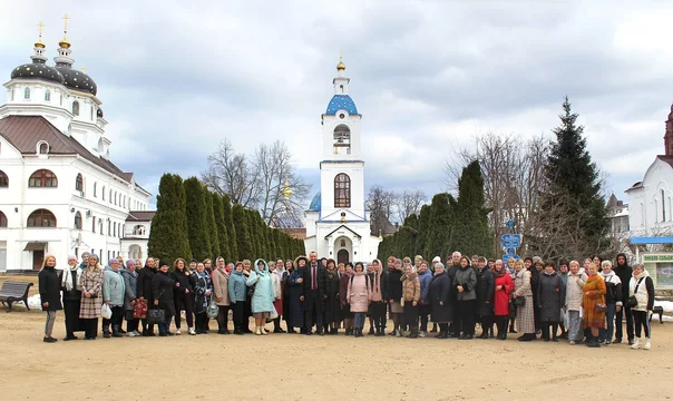 100 человек прошли курсы повышения квалификации в Николо-Сольбинском монастыре