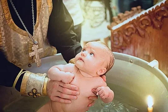 В чем сакральный смысл таинства Крещения?